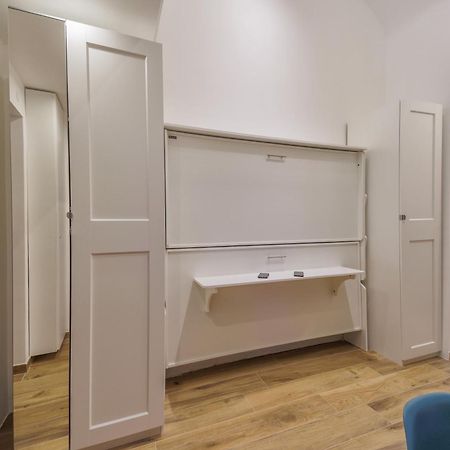 Live Suite Napoli ภายนอก รูปภาพ