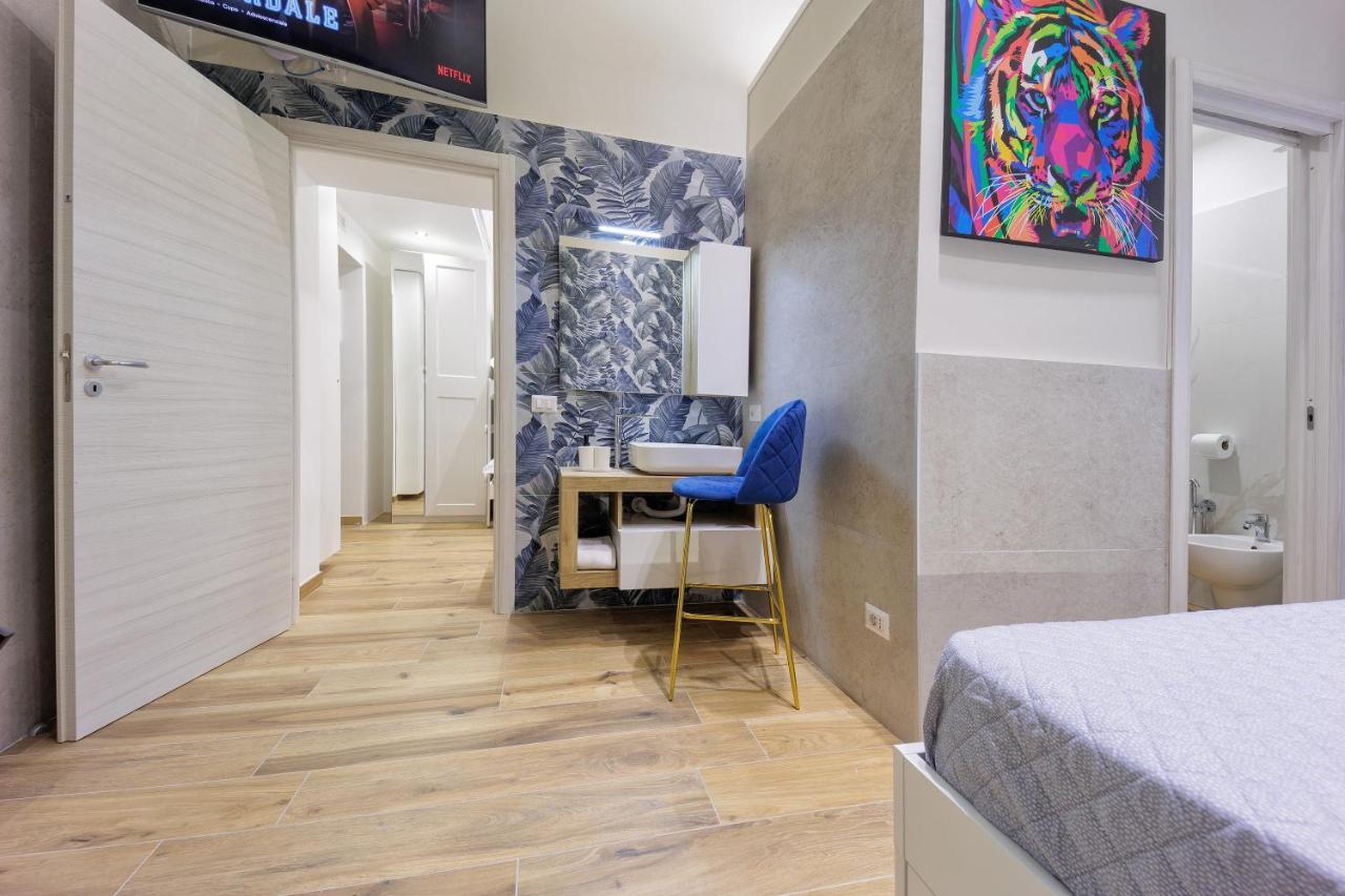 Live Suite Napoli ภายนอก รูปภาพ
