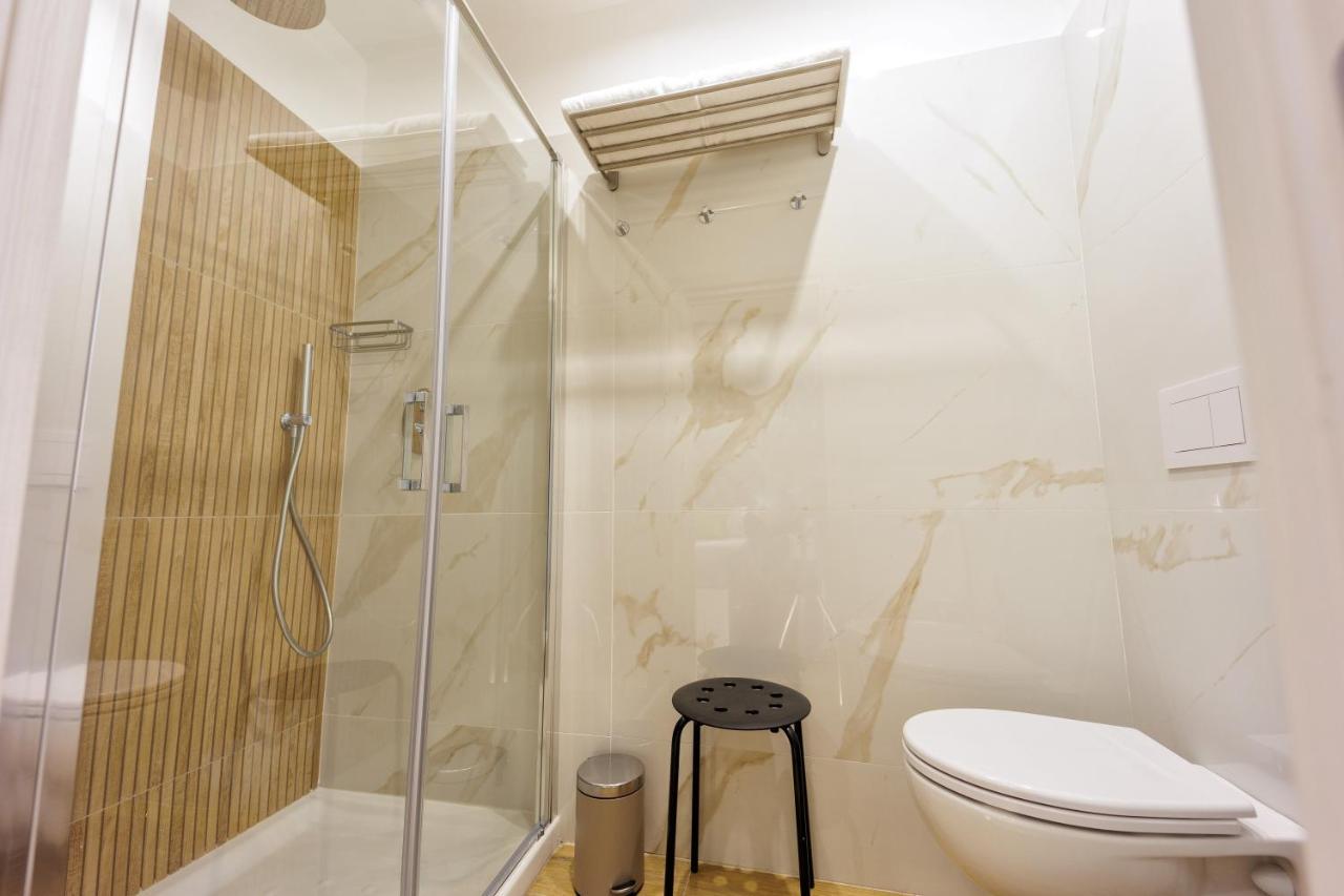 Live Suite Napoli ภายนอก รูปภาพ