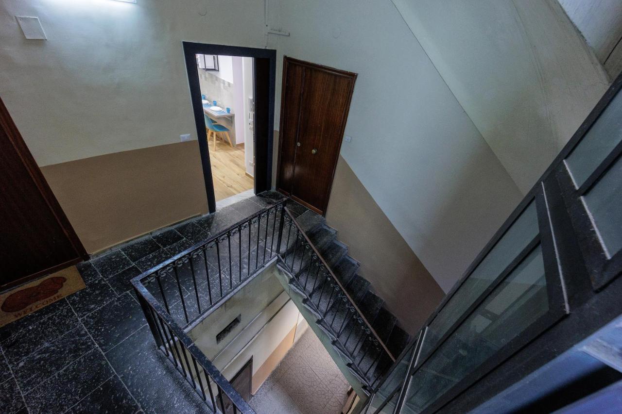 Live Suite Napoli ภายนอก รูปภาพ